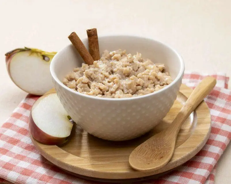 Apple Cinnamon Oatmeal
