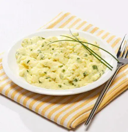 Cheese & Chive Egg Scramble